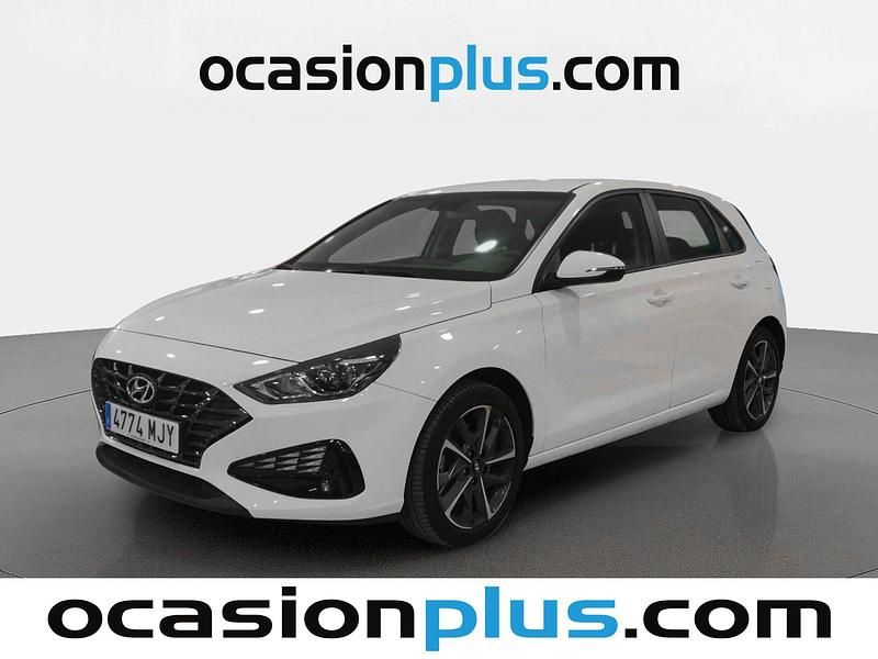 Blanco Usado 2023 Hyundai i30 Utilitario | 18.628 € (Un poco caro) - Imagen 1/4