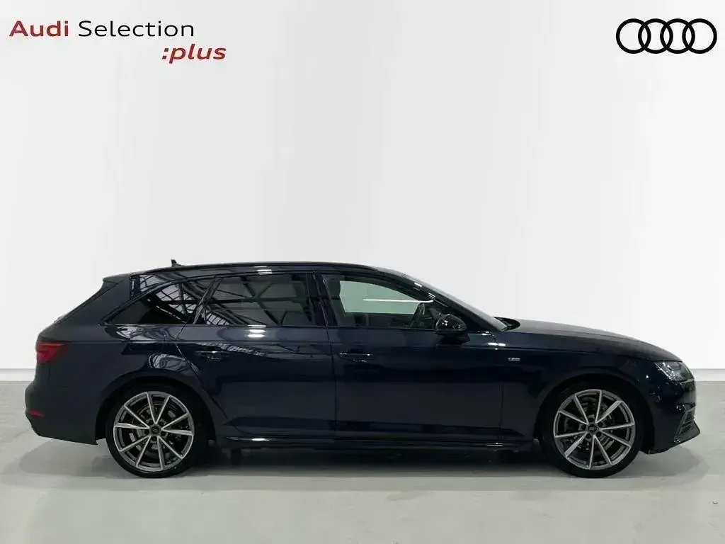 Usado Audi A4 Exclusive 150 CV (110 kW) 2018 Azul Familiar