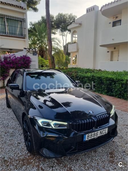 Negro Usado 2023 BMW 330 Sport Line Familiar | 29.800 € - Imagen 1/4