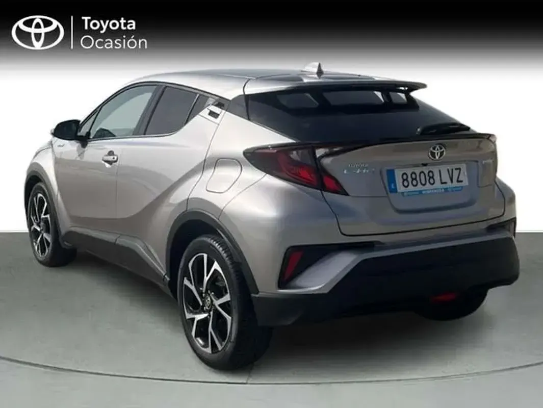 Usado Toyota C-HR Advance 122 CV (89 kW) 2022 Gris SUV