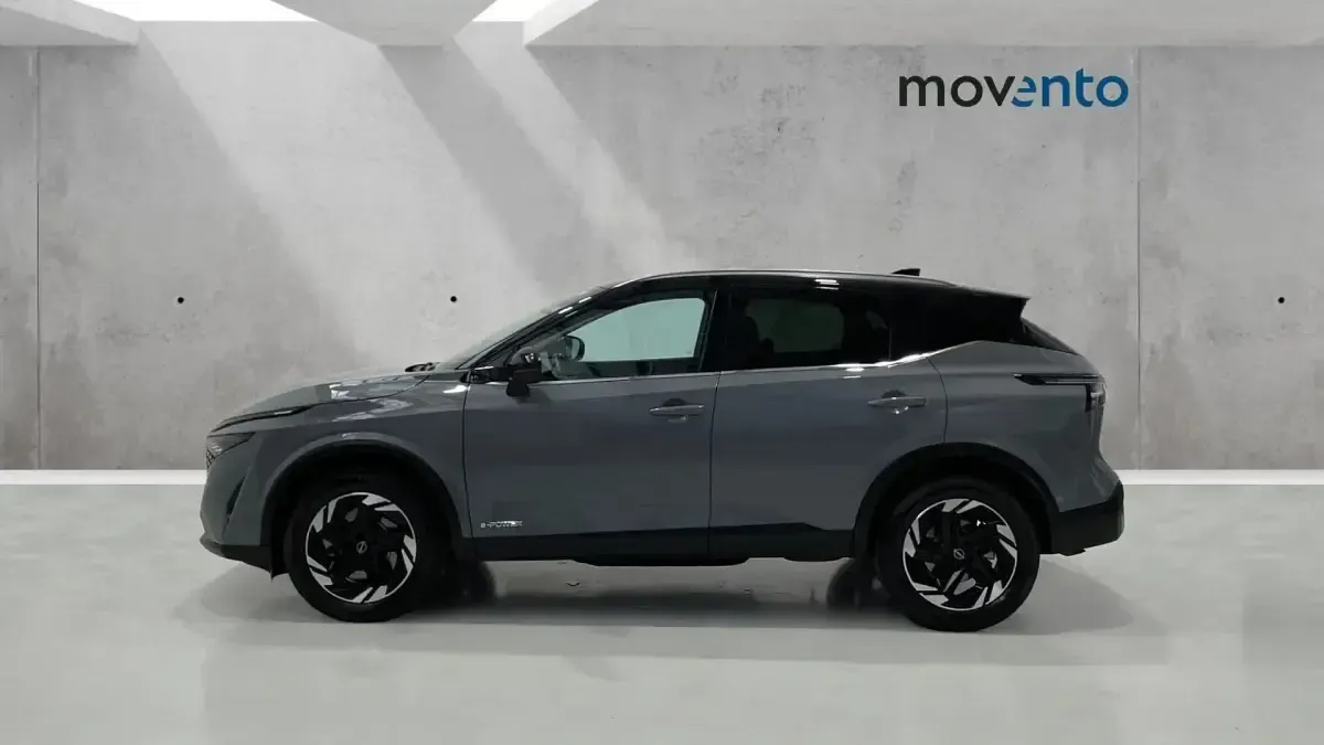 Begagnad Nissan Qashqai N-Connecta 190 HK (139 kW) 2024 Grå SUV