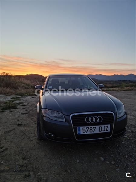 Gris / plata Usado 2005 Audi A4 Berlina | 6700 € (Un poco caro) - Imagen 1/4