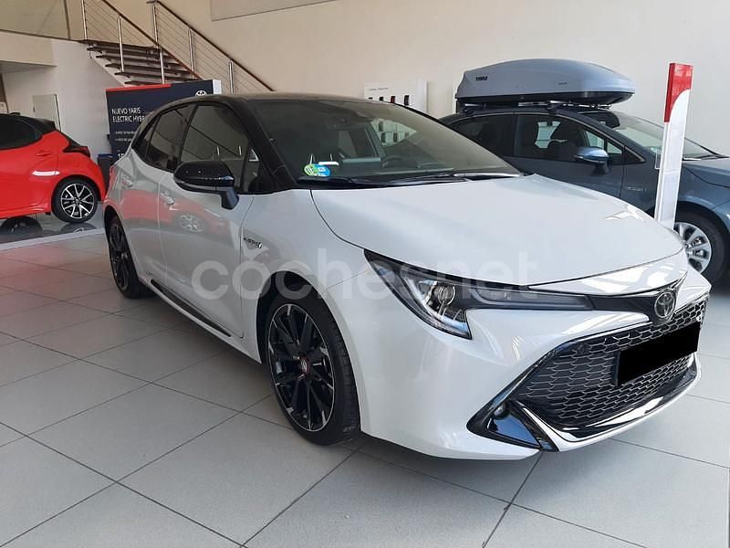 Gris / plata Usado 2020 Toyota Corolla Berlina | 26.600 € (Un poco caro) - Imagen 1/4