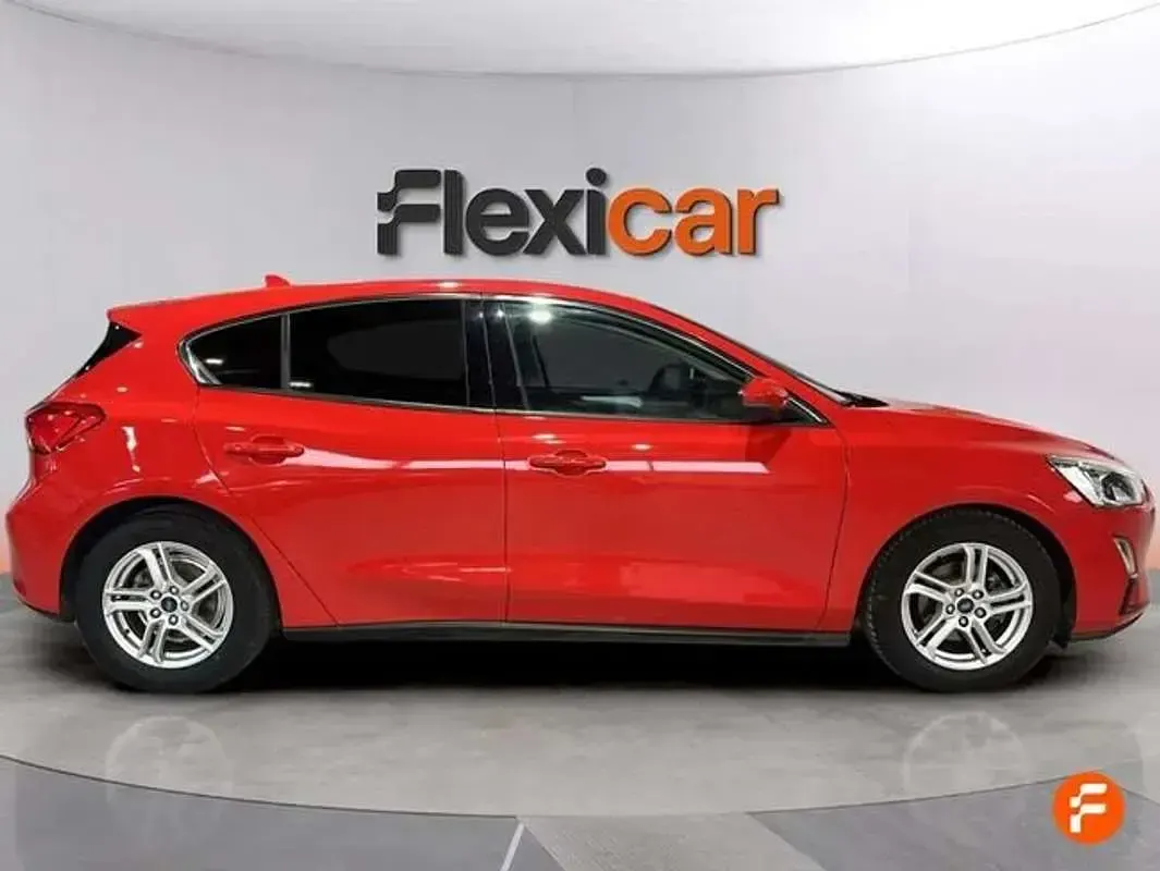 Używany Ford Focus Vignale 125 KM (91 kW) 2018 Czerwony Hatchback