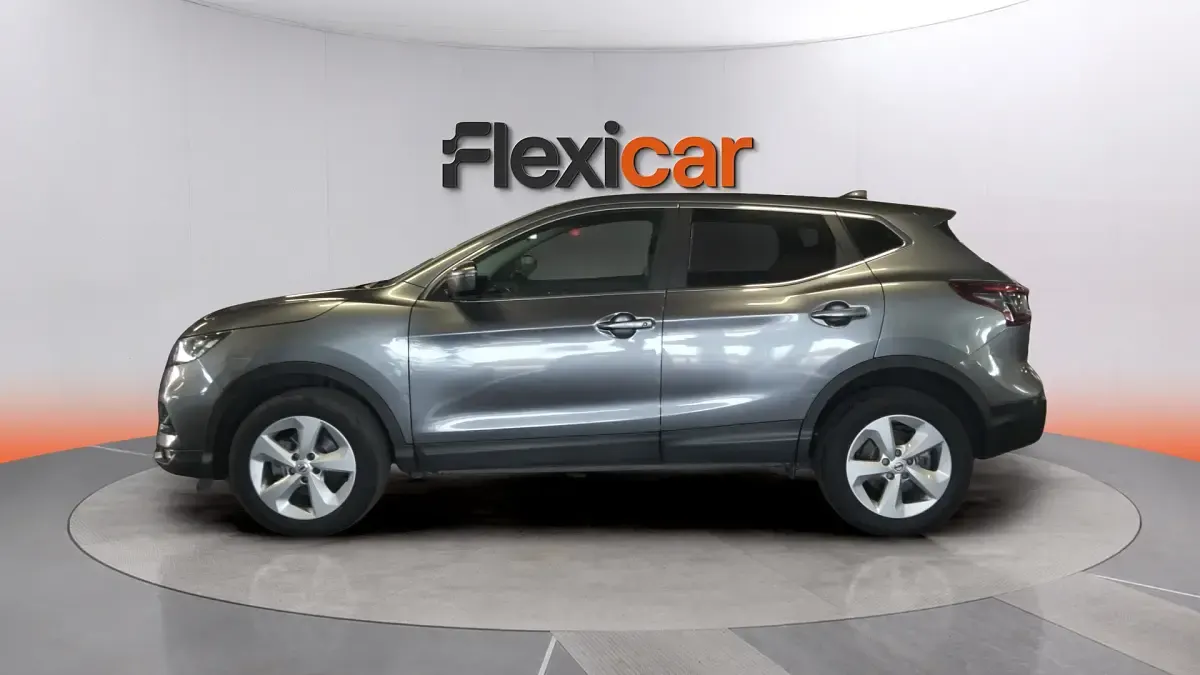Usado Nissan Qashqai Acenta 116 CV (85 kW) 2021 Gris SUV