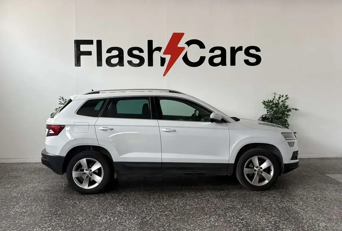Usado Skoda Karoq Ambition 116 CV (85 kW) 2019 Blanco SUV