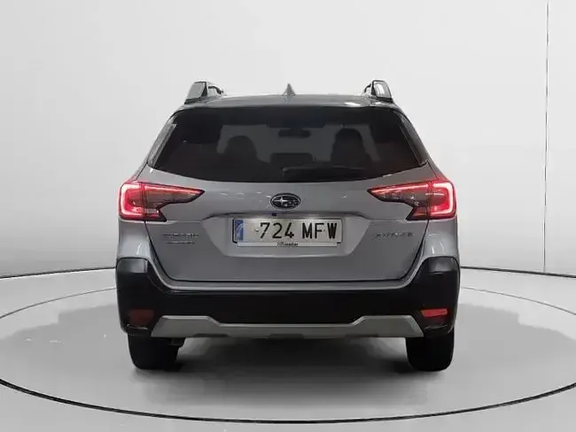Usado Subaru Outback 169 CV (124 kW) 2023 Blanco Familiar
