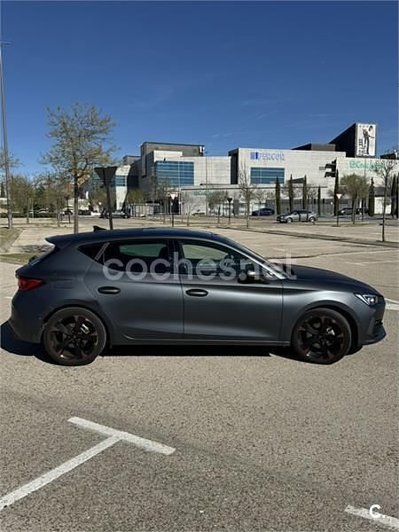 Usado Cupra Leon 150 CV (110 kW) 2024 Negro Berlina