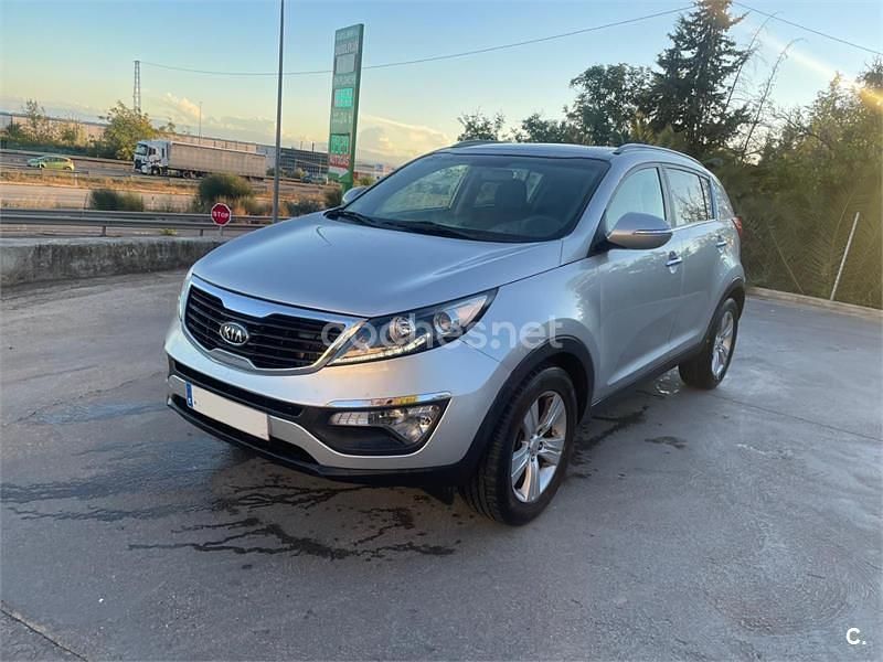 Gris / plata Usado 2010 Kia Sportage SUV | 8990 € - Imagen 1/4