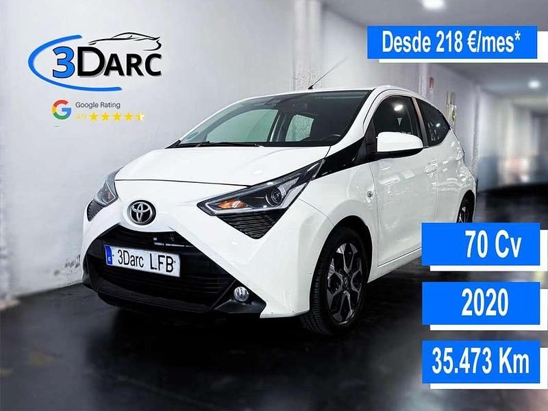 Usado Toyota Aygo X-play 72 CV (52 kW) 2020 Blanco Utilitario