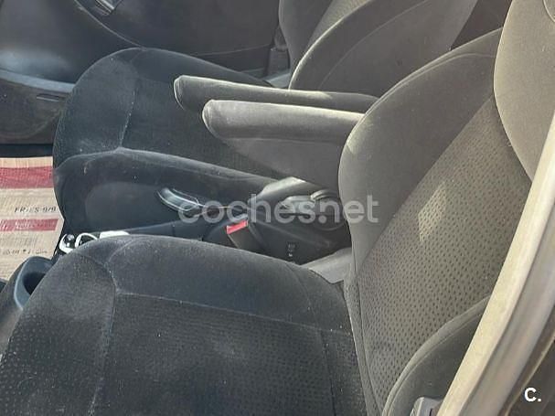 Beige Usado 2008 Citroën C4 Picasso Exclusive Monovolumen | 2000 € (Buen precio) - Imagen 1/4