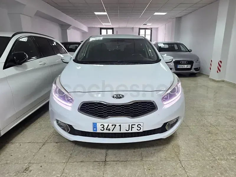 Usado Kia Ceed GT 128 CV (94 kW) 2015 Blanco Berlina