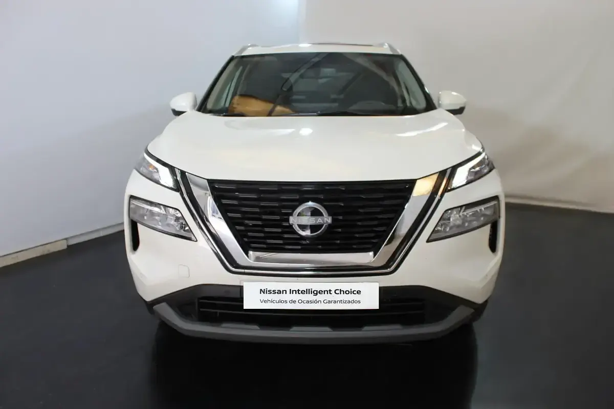 Usado Nissan X-Trail N-Connecta 163 CV (119 kW) 2024 Lunar white metalizado SUV