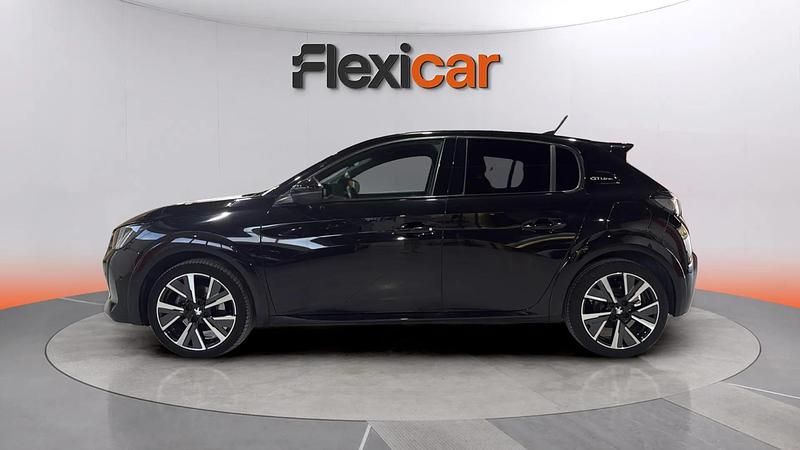 Usado Peugeot 208 GT-line 131 CV (96 kW) 2020 Negro Utilitario