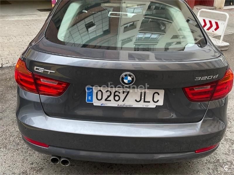 Usado BMW 320 Gran Turismo Comfort Edition 184 CV (135 kW) 2016 Gris / plata Berlina