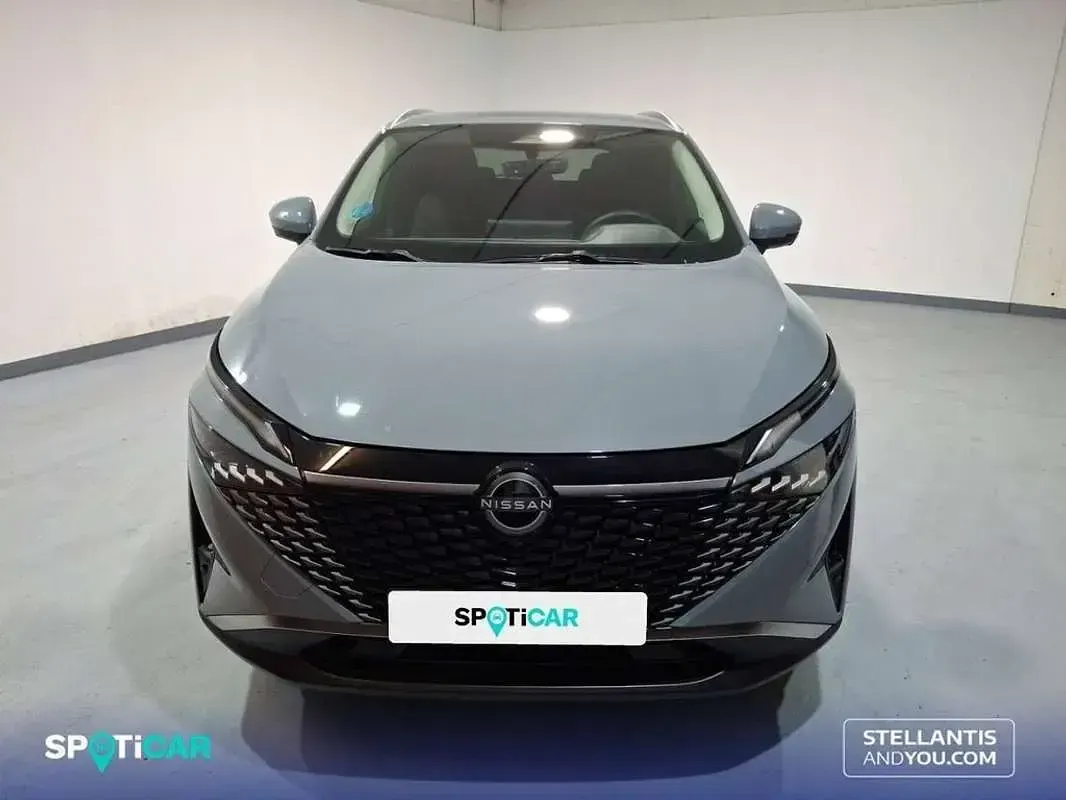 Usado Nissan Qashqai N-Connecta 159 CV (116 kW) 2025 Gris SUV