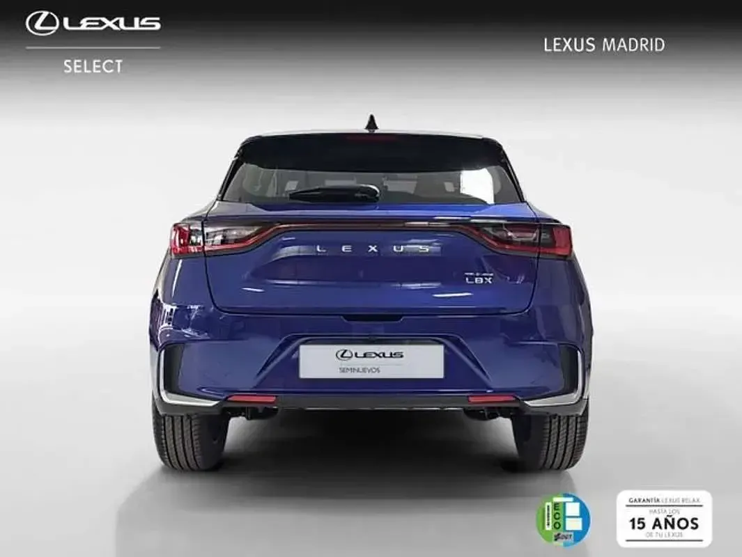 Usado Lexus LBX 136 CV (100 kW) 2025 Azul SUV