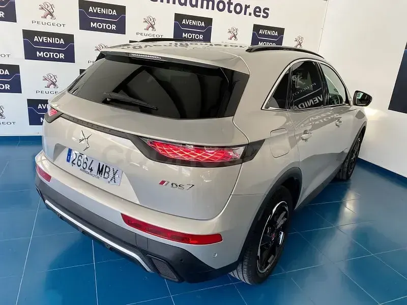 Usado DS Automobiles DS7 Crossback Performance 130 CV (95 kW) 2022 Gris / plata SUV