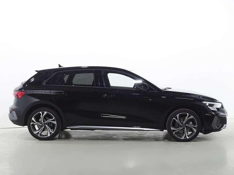 Usado Audi A3 Sportback e-tron Advanced 204 CV (150 kW) 2024 Negro Utilitario