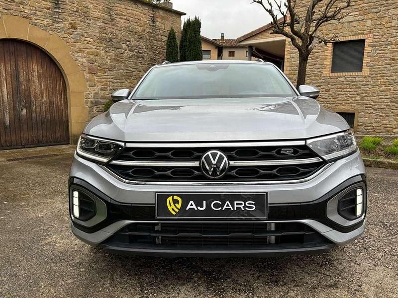 Usado VW T-Roc R-line 190 CV (139 kW) 2022 Gris / plata SUV