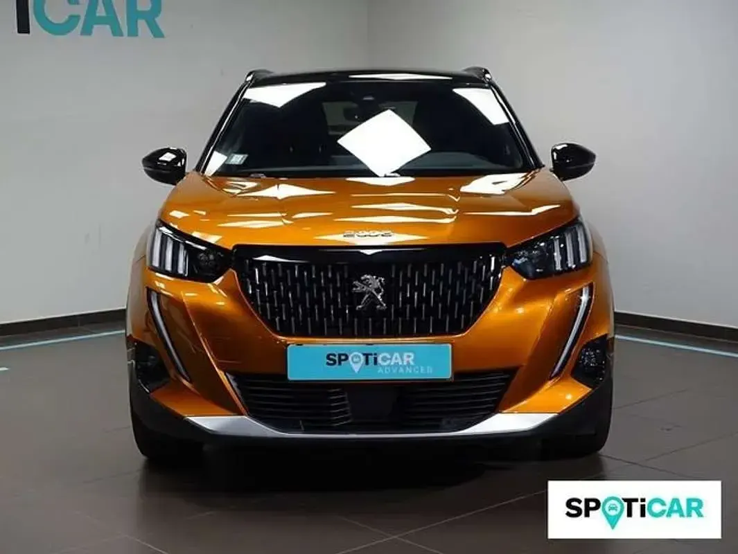 Usado Peugeot 2008 GT-line 131 CV (96 kW) 2020 Naranja SUV