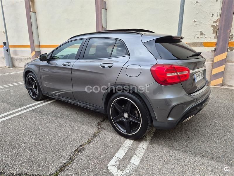 Usado Mercedes GLA200 AMG line 156 CV (114 kW) 2014 Gris / plata SUV