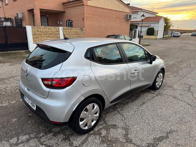 Gris / plata Usado 2013 Renault Clio IV Dynamique Berlina | 4990 € (Buen precio) - Imagen 1/4
