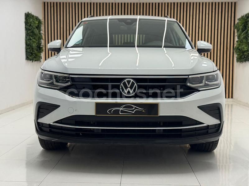 Usado VW Tiguan Life 150 CV (110 kW) 2021 Blanco SUV