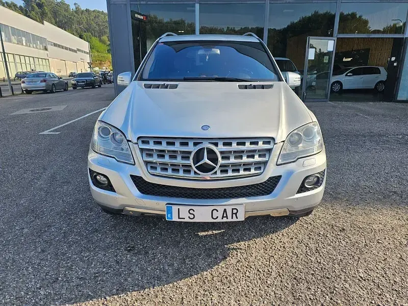 Usado Mercedes ML280 190 CV (139 kW) 2009 Gris / plata SUV