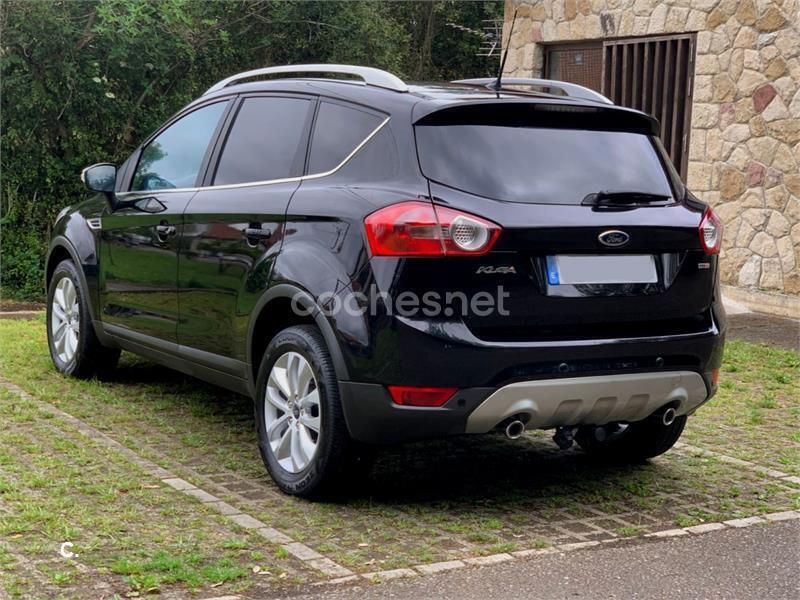 Usado Ford Kuga Titanium 140 CV (102 kW) 2010 Negro SUV
