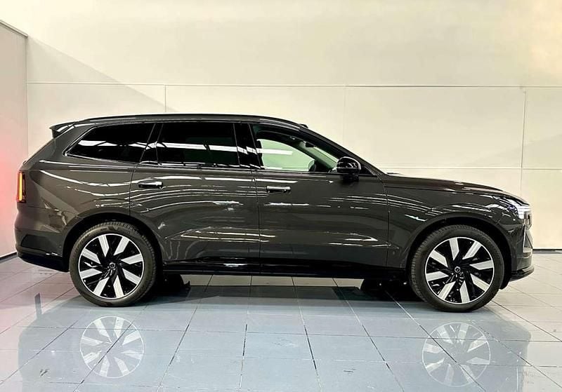 Usado Volvo EX90 Ultra 300 kW (408 CV) 2025 Gris SUV