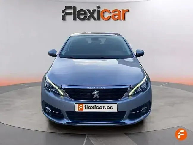 Käytetty Peugeot 308 Access 130 HP (95 kW) 2020 Harmaa Sedan