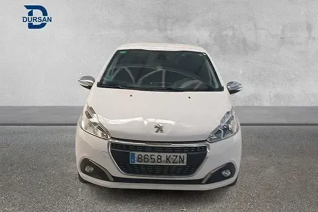 Usado Peugeot 208 Signature Sky 83 CV (61 kW) 2019 Blanco Utilitario