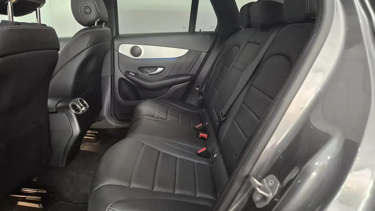 Usado Mercedes GLC220 170 CV (125 kW) 2018 Gris / plata SUV