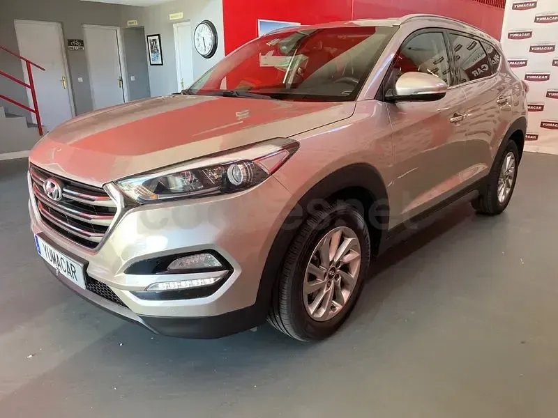 Usado Hyundai Tucson 115 CV (84 kW) 2015 Gris / plata SUV