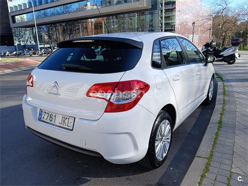 Usado Citroën C4 Live 99 CV (72 kW) 2015 Blanco Berlina
