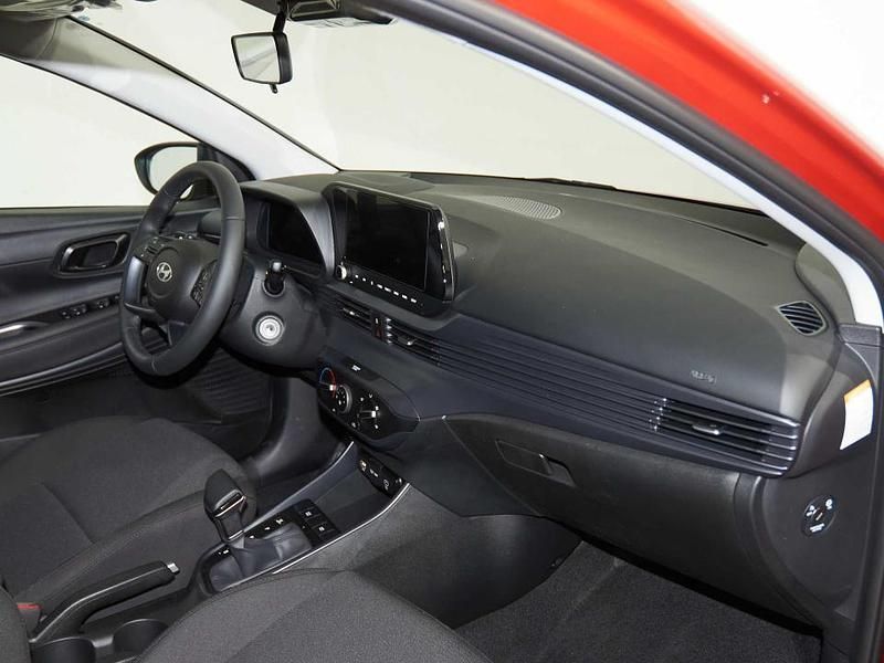 Nuevo Hyundai i20 101 CV (74 kW) 2025 Dragon red Berlina