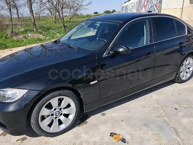 Usado BMW 325 218 CV (160 kW) 2007 Negro Berlina