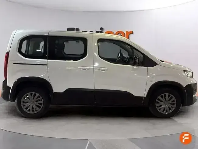 Usado Peugeot Rifter GT 130 CV (95 kW) 2023 Blanco Monovolumen