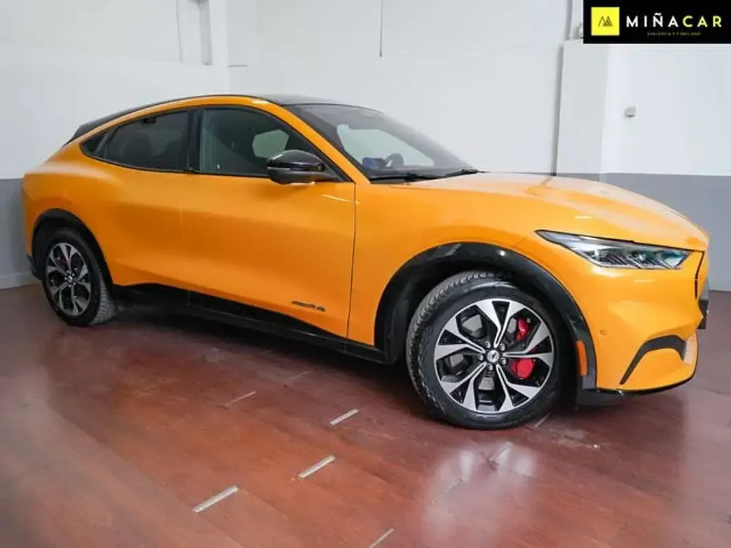 Usado Ford Mustang Mach-E 197 kW (269 CV) 2023 Amarillo SUV