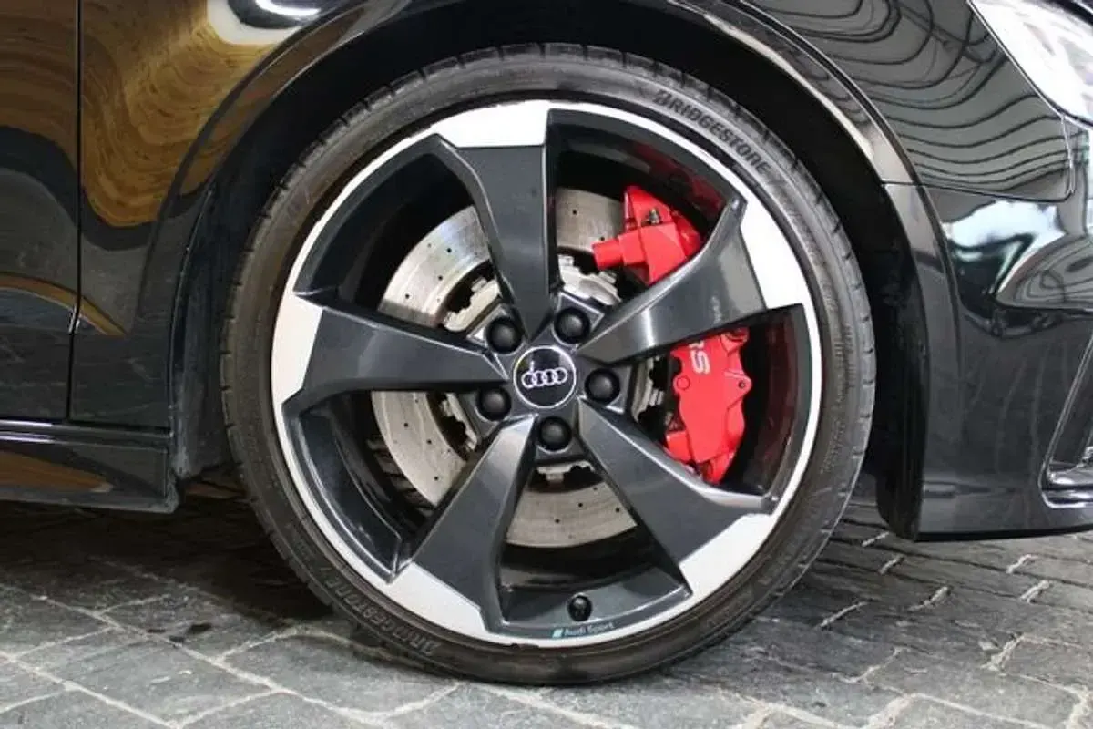 Usado Audi RS3 S-Line 400 CV (294 kW) 2019 Negro Berlina