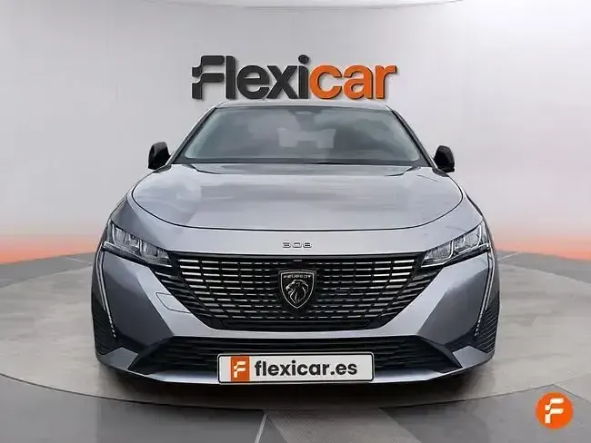 Usado Peugeot 308 Allure 130 CV (95 kW) 2024 Gris