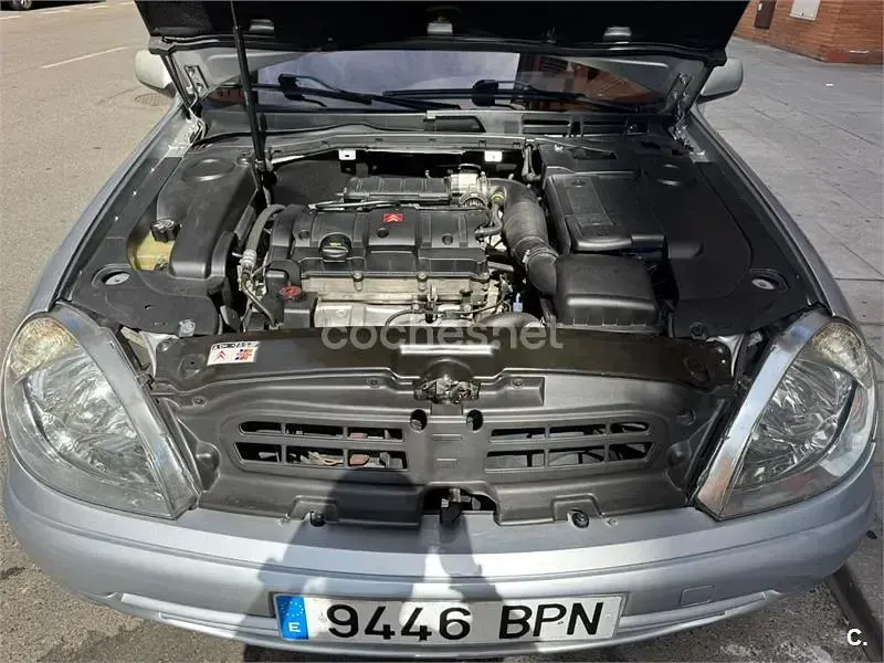 Usado Citroën Xsara Exclusive 110 CV (80 kW) 2001 Gris / plata Berlina