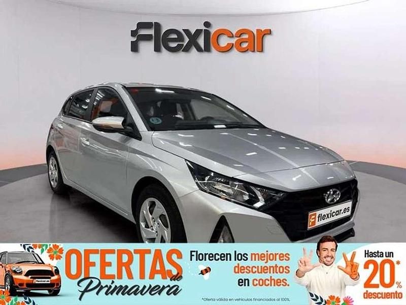 Usado Hyundai i20 84 CV (61 kW) 2021 Gris Utilitario