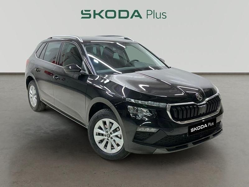 Usado Skoda Kamiq Selection 115 CV (84 kW) 2025 Negro SUV