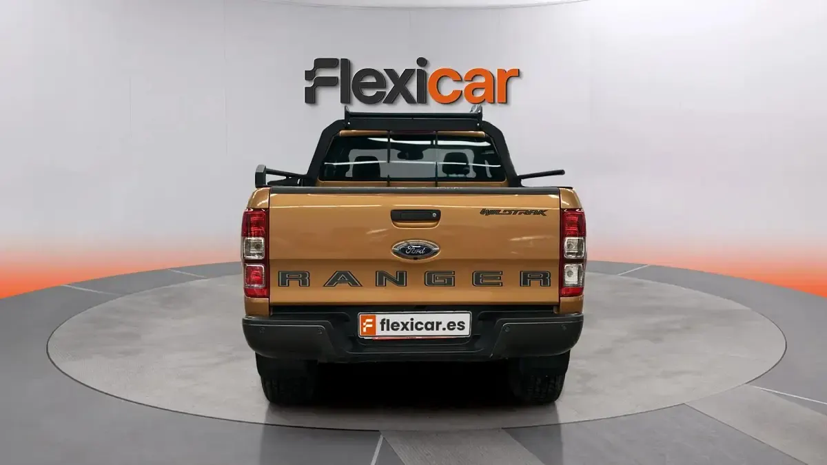 Usado Ford Ranger Wildtrack 213 CV (156 kW) 2021 Naranja Pickup/Camioneta