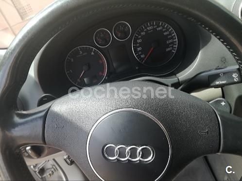 Usado Audi A3 Ambition 140 CV (102 kW) 2005 Gris / plata Berlina