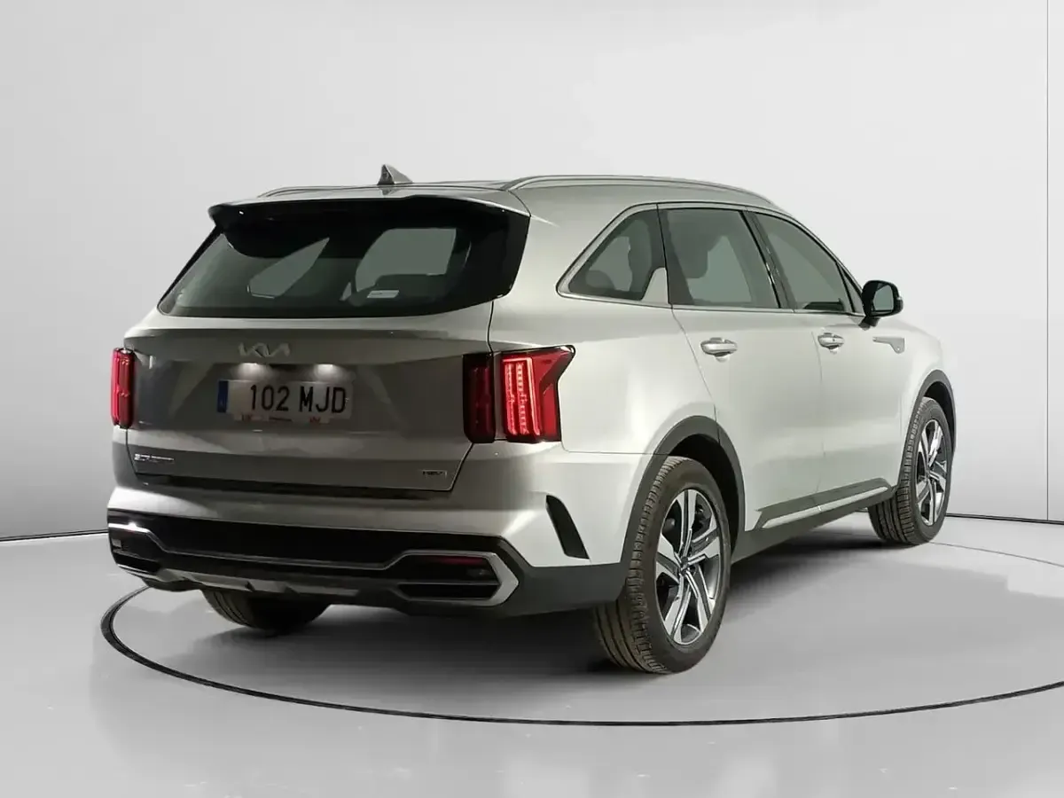 Usado Kia Sorento 230 CV (169 kW) 2023 Gris SUV