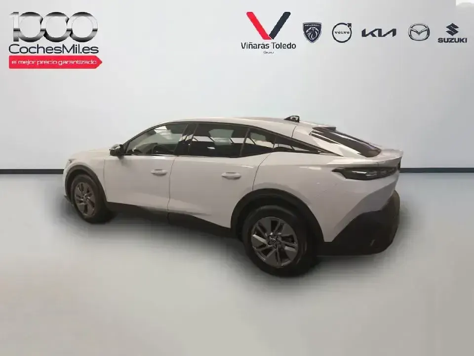 Usado Peugeot 408 Allure 145 CV (106 kW) 2025 Blanco SUV