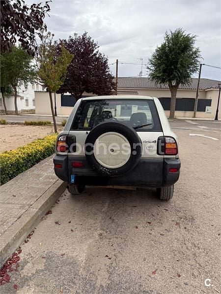Usado Toyota RAV4 128 CV (94 kW) 1999 Gris / plata SUV
